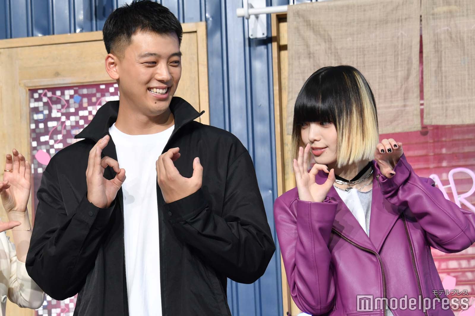 竹内涼真、平手友梨奈 （C）モデルプレス