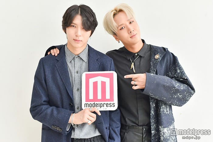 モデルプレスのインタビューに応じてくれたVIXX LR(左から)レオ、ラビ