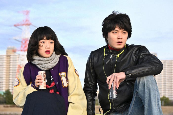 河合優実、磯村勇斗「不適切にもほどがある!」第1話より(C)TBS