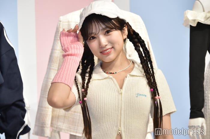 矢吹奈子(C)モデルプレス