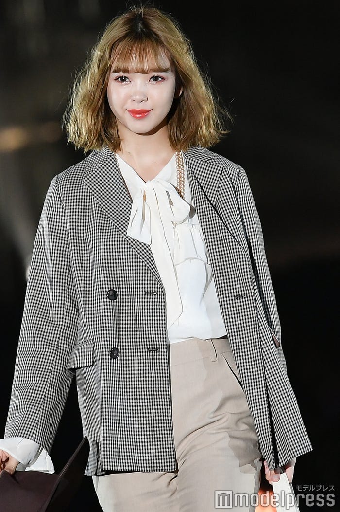 ボブヘアの藤田ニコル(C)モデルプレス