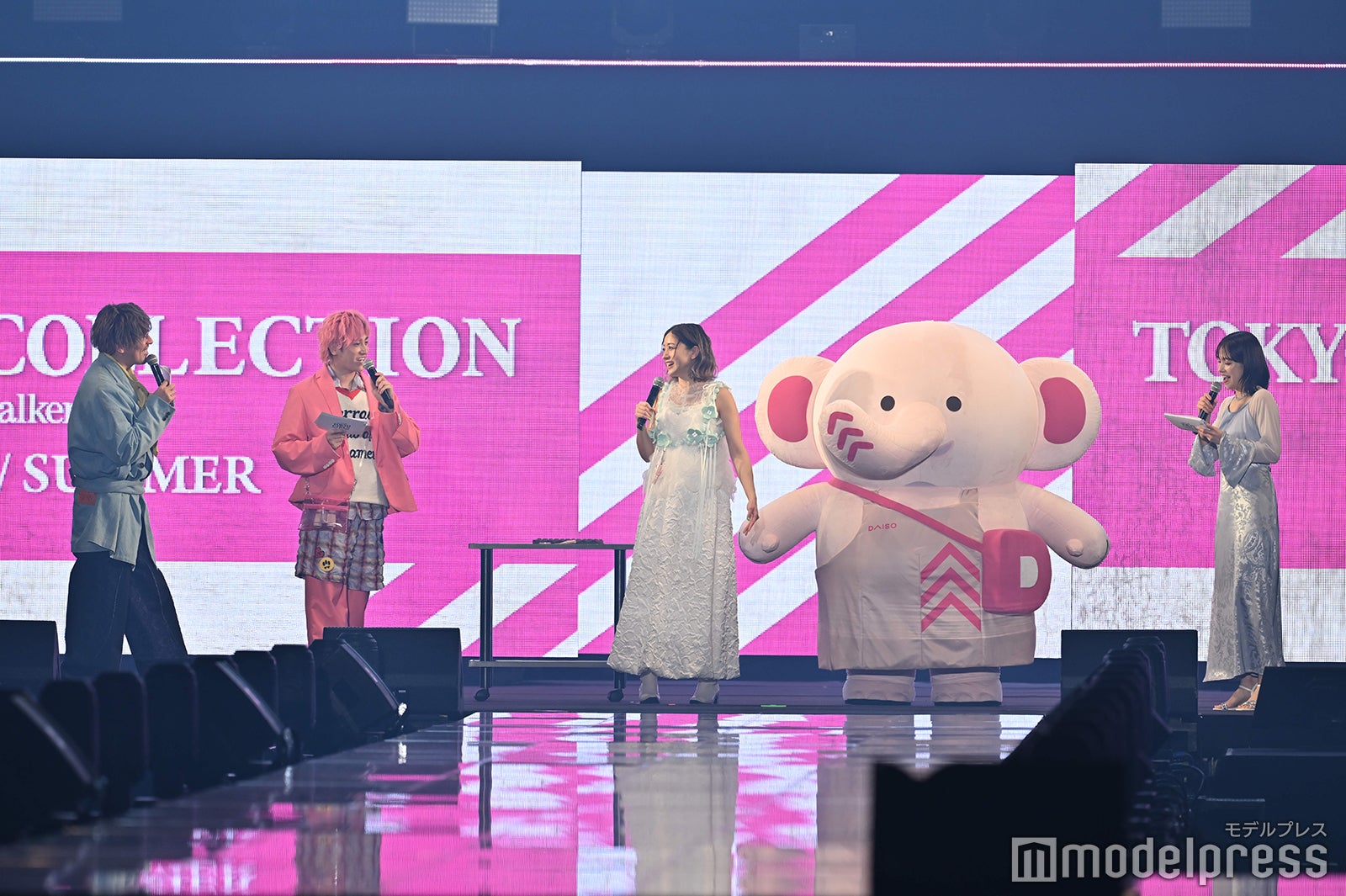 ステージの様子（C）モデルプレス