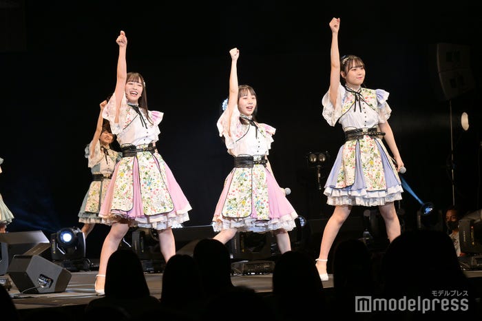 迫姫華、立仙百佳、吉田彩良/STU48(C)モデルプレス