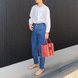 春の定番 白トップス デニムパンツ の着こなし術 モデルプレス 春の定番 白トップス デニムパンツ の着こなし術 モデルプレス