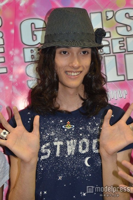 ネガティブすぎるイケメンモデル、大歓声浴びるも「来年には消えます」