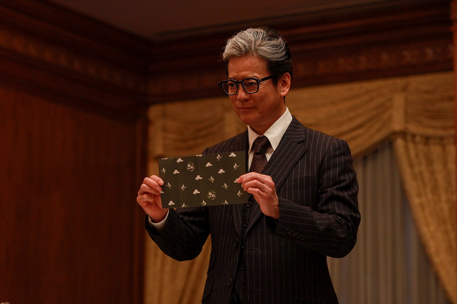 唐沢寿明「プライベートバンカー」第1話（C）テレビ朝日