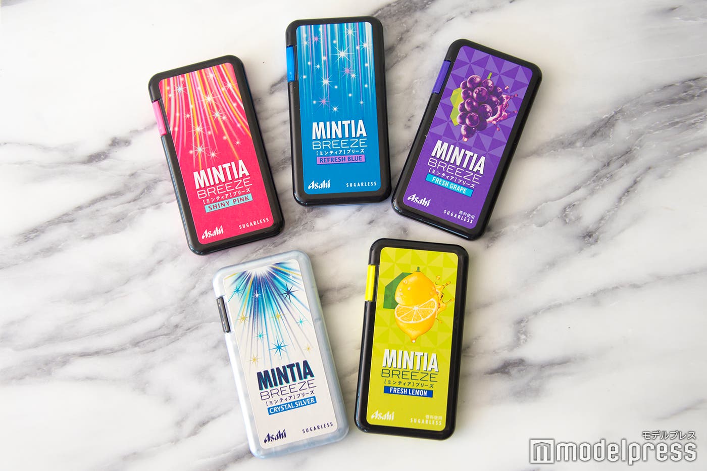 ミンティアブリーズ(左上から)シャイニーピンク、リフレッシュブルー、フレッシュグレープ(左下から)クリスタルシルバー、フレッシュレモン(C)モデルプレス