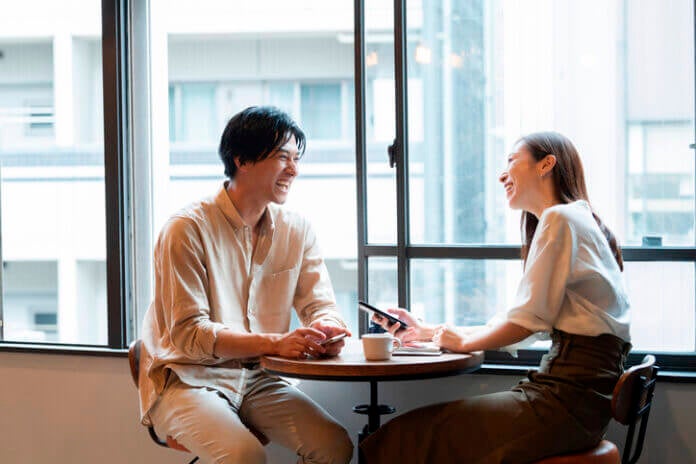 好きな人と話す話題28選！ちょっと踏み込んだ恋愛の話題や避けたいNG話題も
