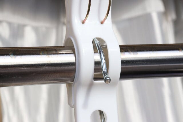 ハンガーも固定できる洗濯バサミ（3個）　ダイソー　挟む