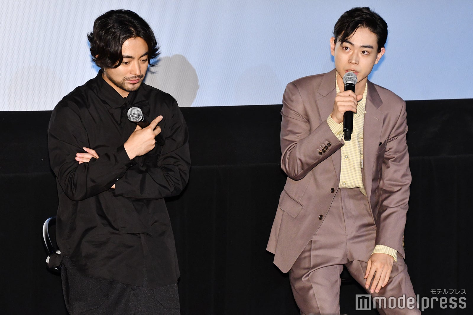 山田孝之、菅田将暉 （C）モデルプレス