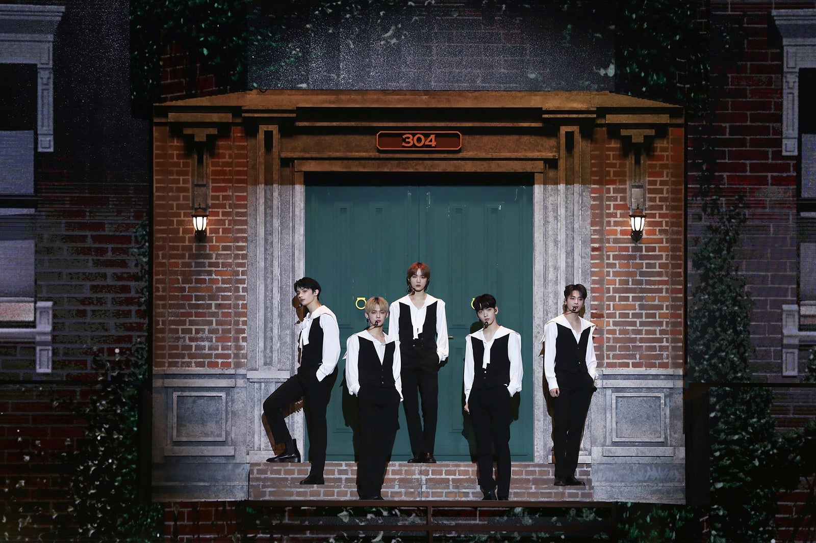 TOMORROW X TOGETHER（P）＆（C）BIGHIT MUSIC