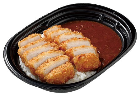 盛りすぎ!カツカレー(中辛)税込697円/提供画像