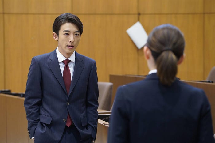 高橋一生、篠原涼子/「民衆の敵」最終話より(C)フジテレビ