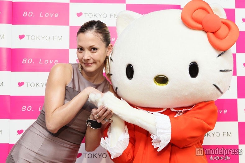 土屋アンナ、自虐ネタで報道陣を沸かせる