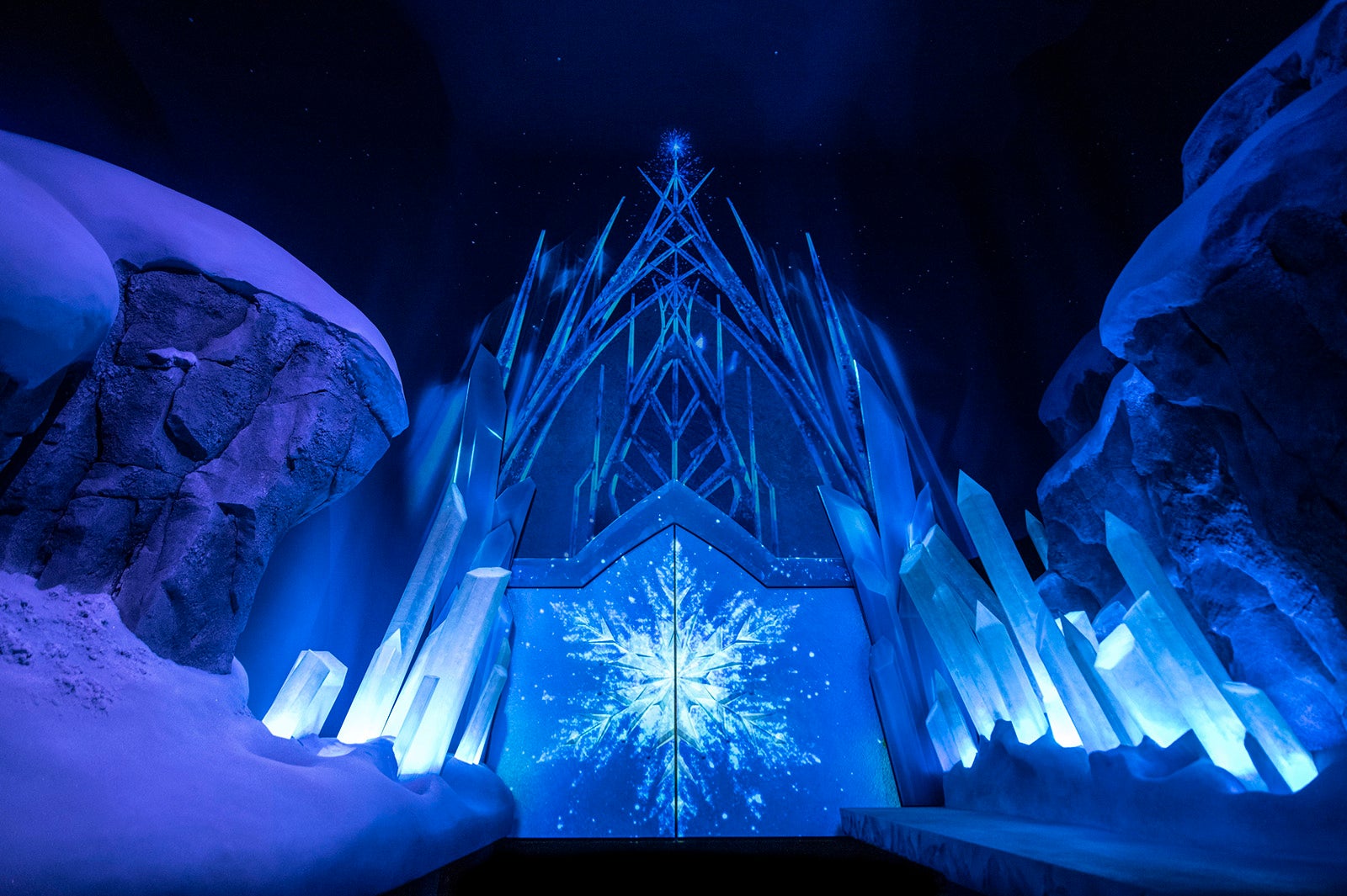 「フローズンキングダム」（C）Disney