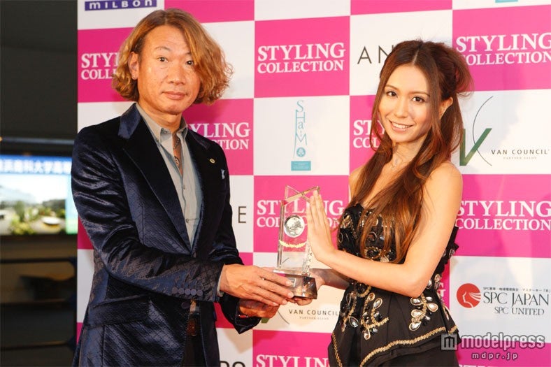 「BEST STYLING AWARD」を受賞したMay J．
