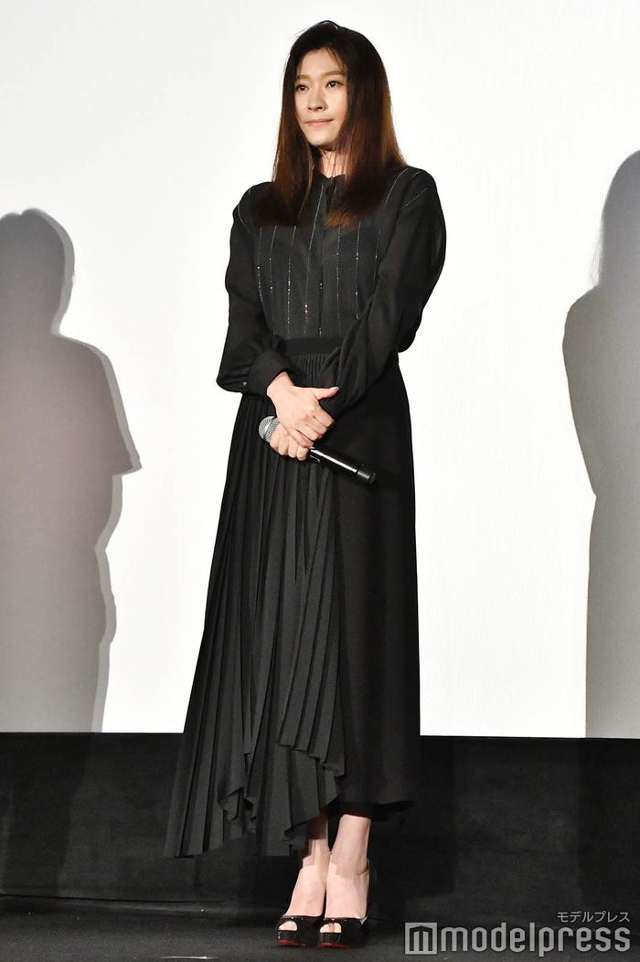 篠原涼子 (C)モデルプレス