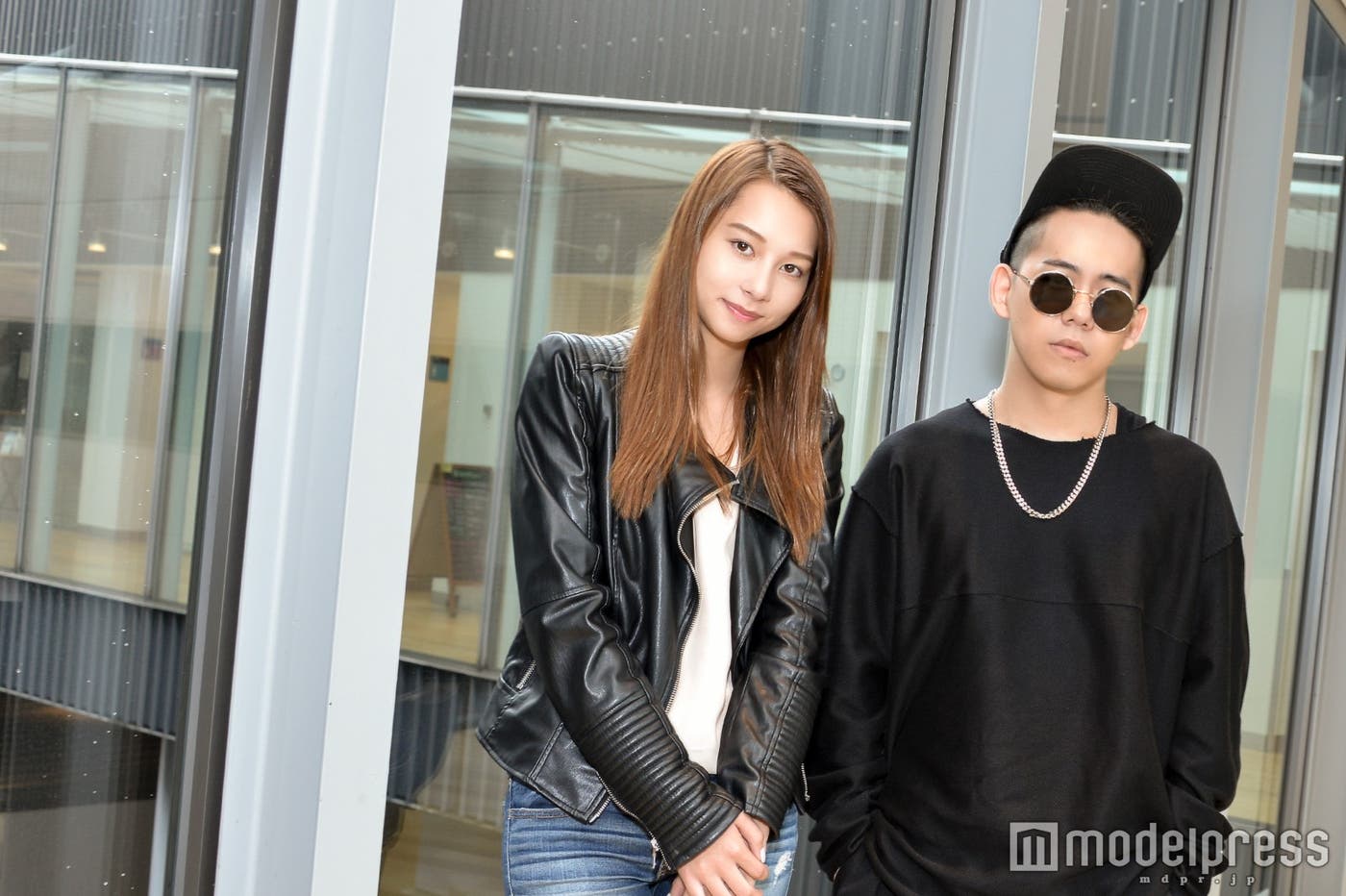 (左から)Niki、清水翔太(C)モデルプレス