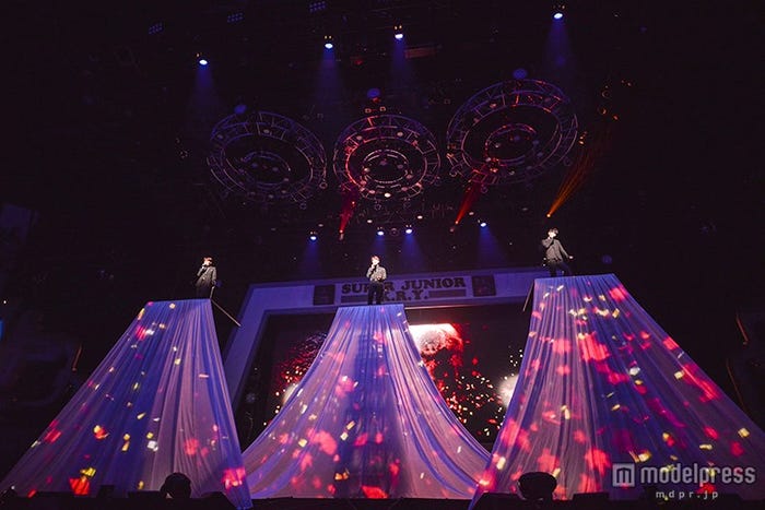 「SUPER JUNIOR-K.R.Y. JAPAN TOUR 2015~phonograph~」より