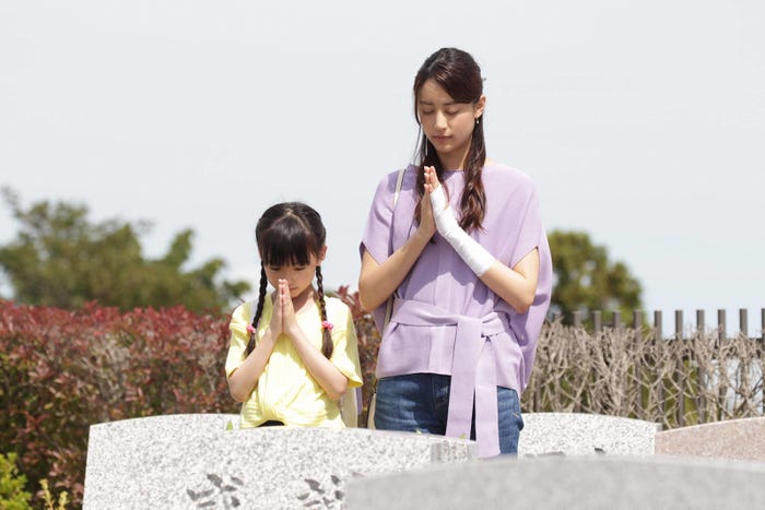 鎌田英怜奈、山本美月/「モンテ・クリスト伯 ー華麗なる復讐ー」最終話より(C)フジテレビ