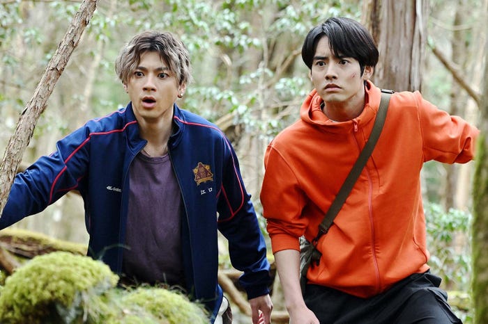 山田裕貴、赤楚衛二「ペンディングトレイン―8時23分、明日 君と」第3話より(C)TBS