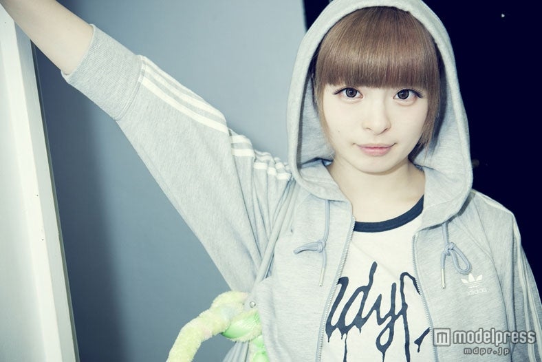 きゃりーぱみゅぱみゅの才能が爆発！「adidas」コラボ写真展開催