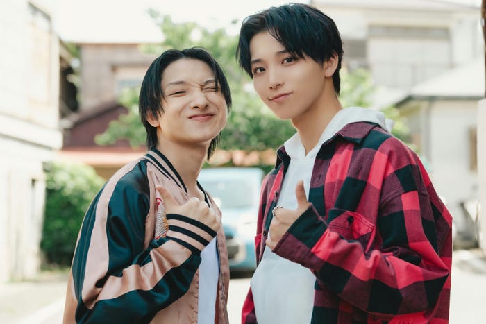 高尾楓弥、高尾颯斗/オフショット(C)映画「BATTLE KING!! Map of The Mind」製作委員会