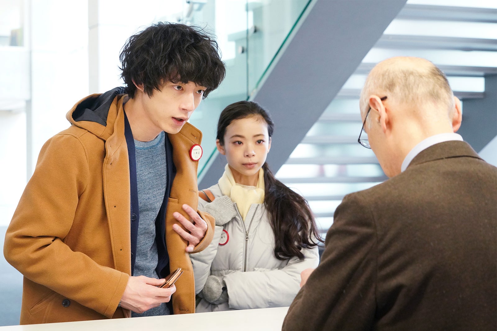 坂口健太郎、趣里／「イノセンス～冤罪弁護士～」最終話より（C）日本テレビ