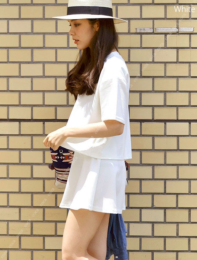 さらっとストレッチエンボスセットアップ「coca」2,990円(税込)