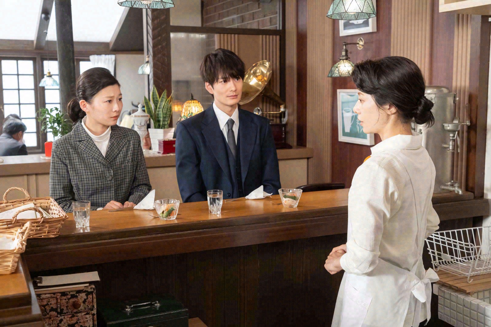 伊藤沙莉、岡田将生、桜井ユキ「虎に翼」第82話（C）NHK