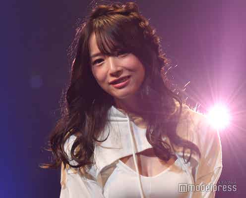 “引きこもりプロゲーマー”月野もも、胸元チラリの甘辛コーデでスパイス効かせる<FASHION LEADERS 2022>