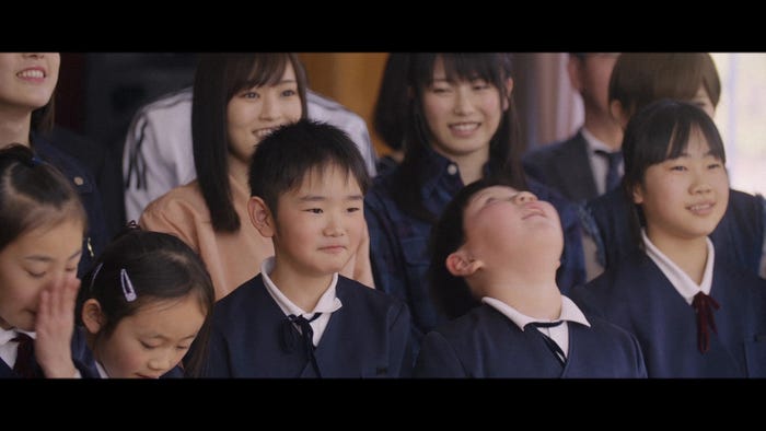 AKB48「願いごとの持ち腐れ」MVより(C)AKS