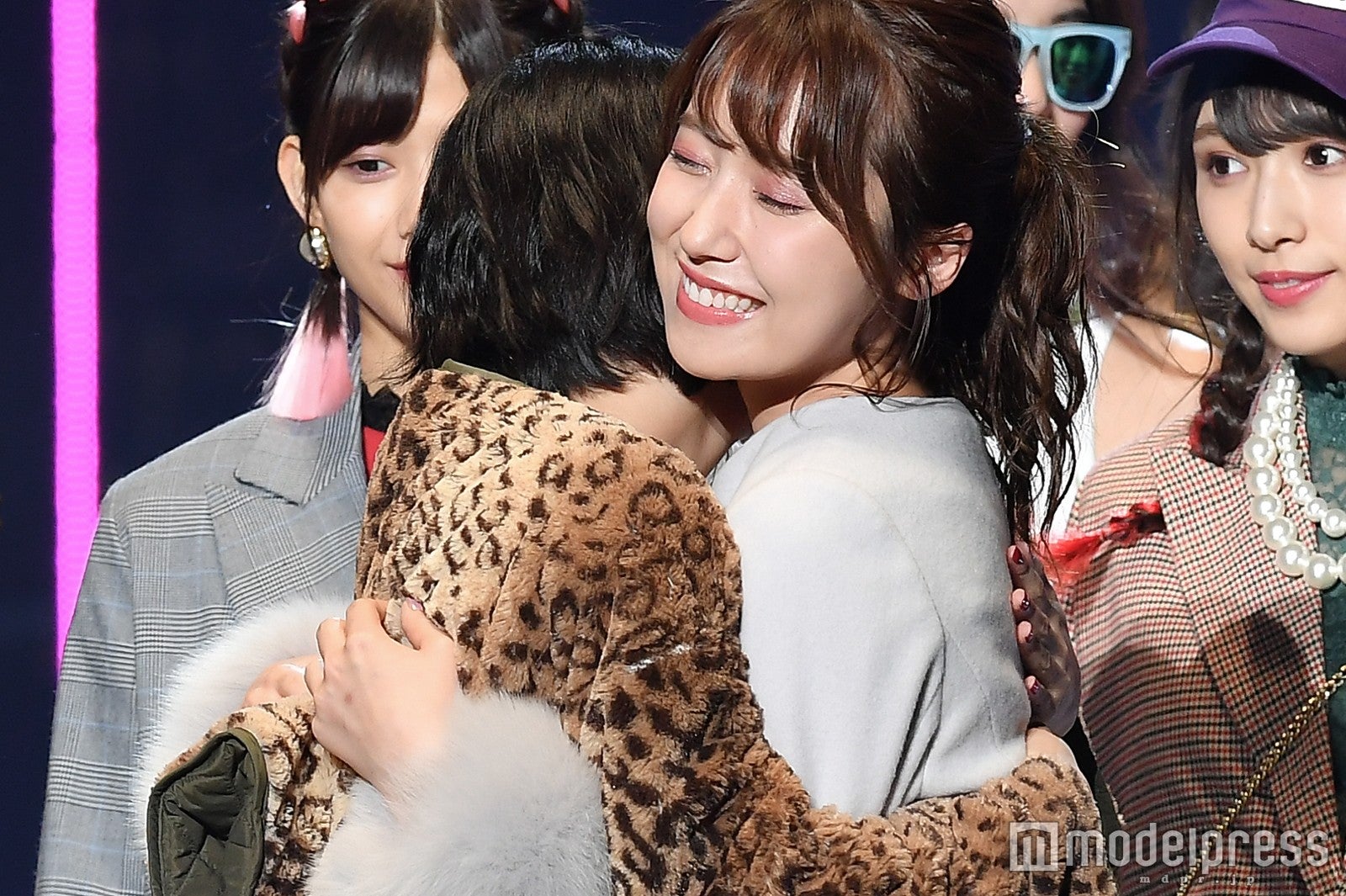 衛藤美彩＆堀未央奈（C）モデルプレス