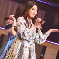 サプライズ登場した入山杏奈「AKB48グループリクエストアワー セットリストベスト100 2019」 （C）モデルプレス