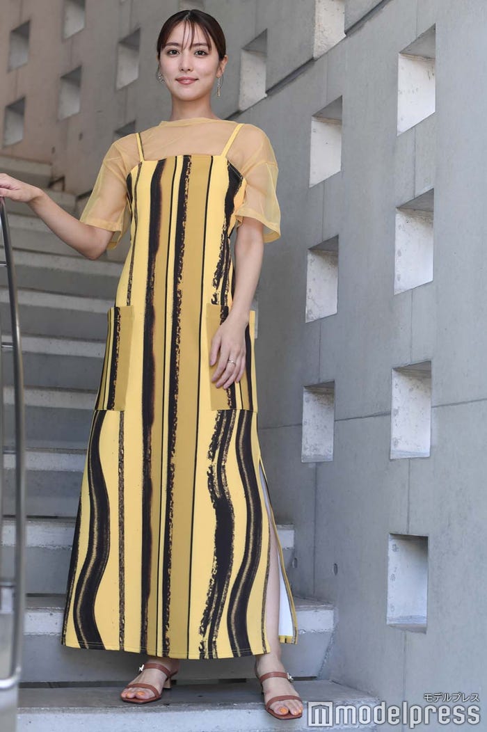 石川恋/衣装協力:led.tokyo、e.m.、CHARLES & KEITH/ヘアメイク:藤尾明日香/スタイリスト:金野春奈(C)モデルプレス