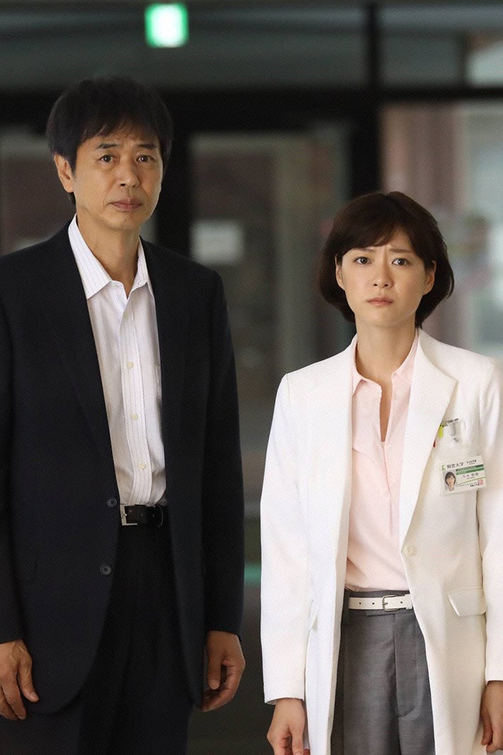 時任三郎・上野樹里／「監察医 朝顔」第5話より（C）フジテレビ