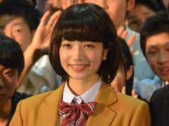 山下智久 高校時代は 宿題をやらず怒られた 近キョリ恋愛 劇中衣装で小松菜奈と学園祭にサプライズ登場 モデルプレス 山下智久 高校時代は 宿題をやらず怒られた 近キョリ恋愛 劇中衣装で小松菜奈と学園祭にサプライズ登場 モデルプレス
