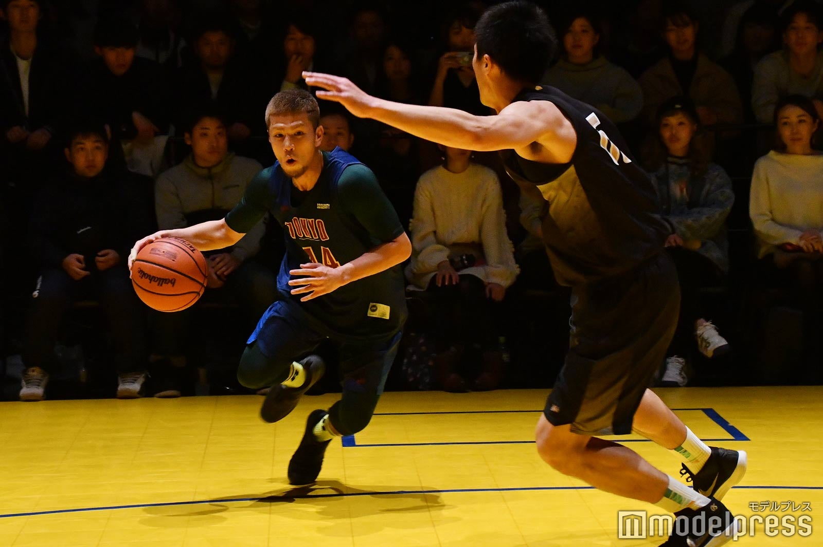 試合の様子 （C）モデルプレス