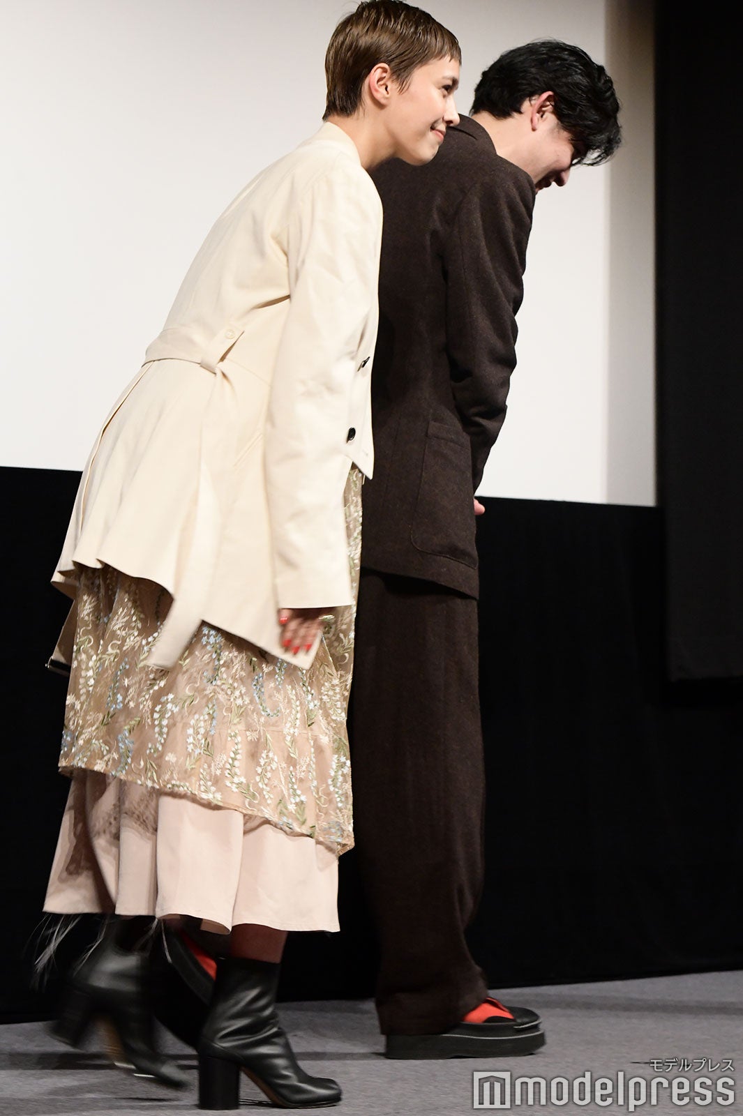 （左から）モーガン茉愛羅、山岡竜弘（C）モデルプレス