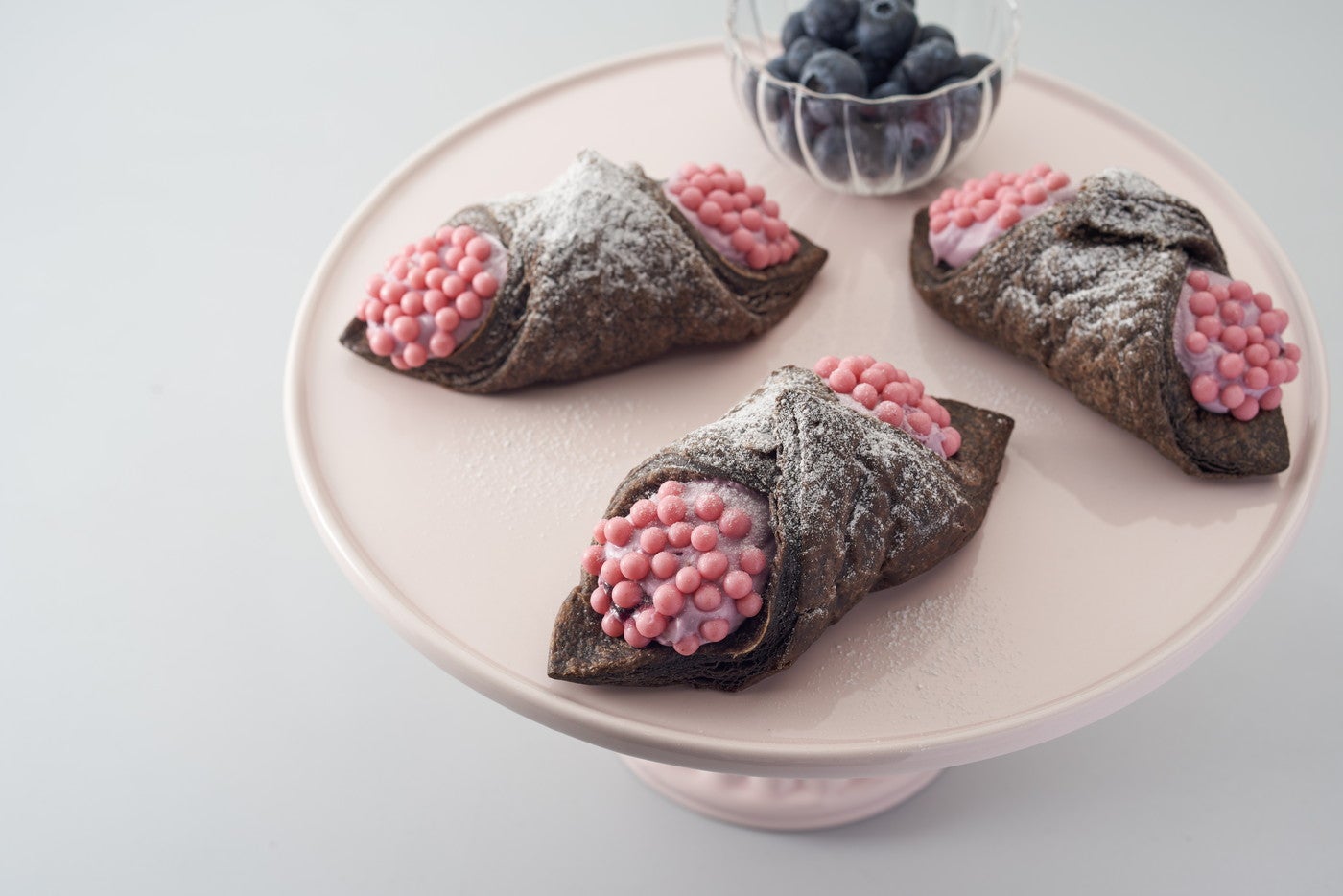 クリームパイ ブルーベリー＆ココア ※一部店舗限定¥300／画像提供：スターバックス コーヒー ジャパン