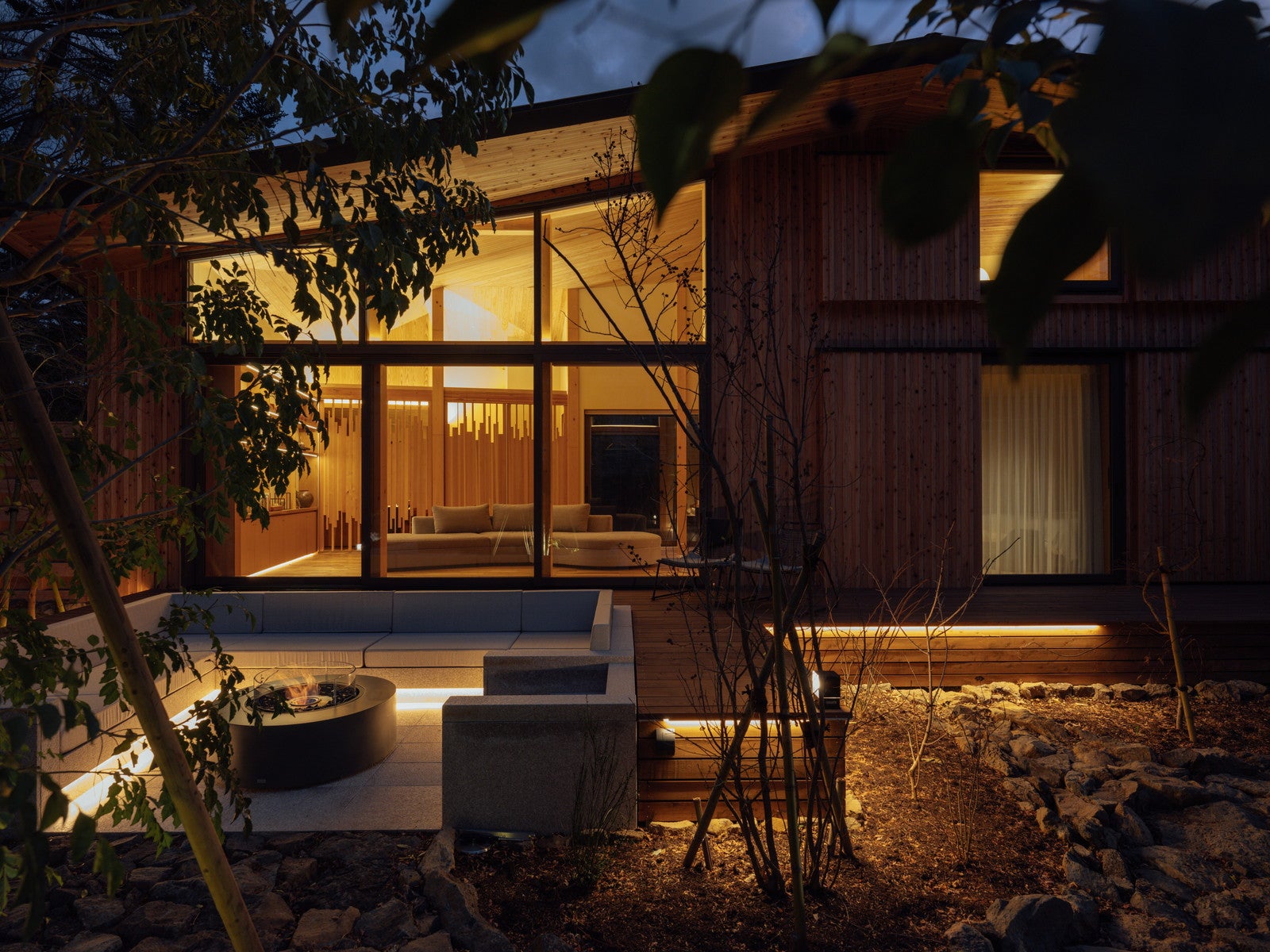 静岡・伊豆に温泉オーベルジュ「ベッカ イズ」豊かな食や文化を体感する一棟貸しの宿