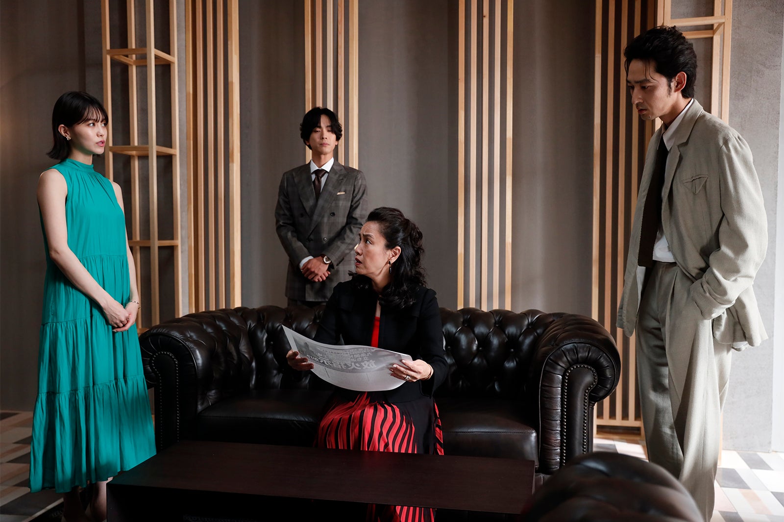 志田彩良、黒羽麻璃央、渡辺真起子、上杉柊平「マル秘の密子さん」第5話より（C）日本テレビ