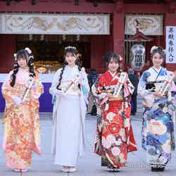 「AKB48二十歳のつどい」記念撮影会に参加した（左から）成⽥⾹姫奈、佐藤美波、千葉恵⾥、⽥⼝愛佳、⽔島美結、太⽥有紀（C）モデルプレス