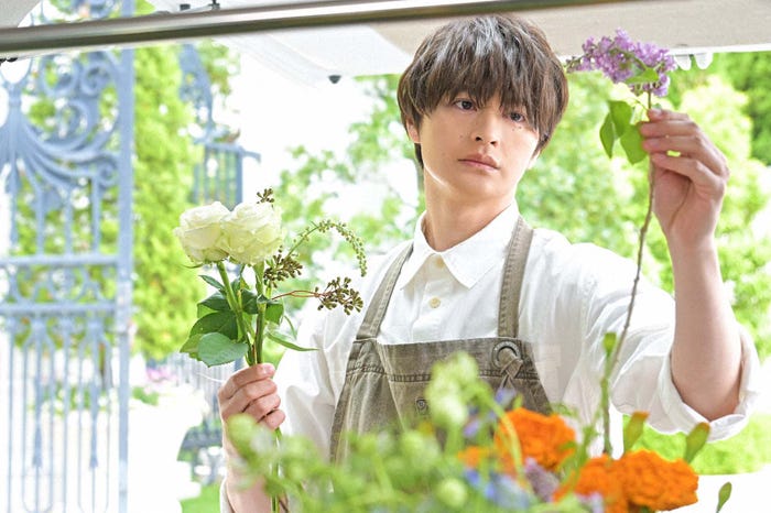 瀬戸康史「くるり~誰が私と恋をした?~」第7話より(C)TBS