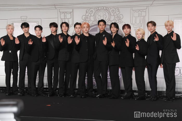 SEVENTEEN/(左から)HOSHI(ホシ)、JUN(ジュン)、DINO(ディノ)、THE 8(ディエイト)、WONWOO(ウォヌ)、VERNON(バーノン)、S.COUPS(エスクプス)、MINGYU(ミンギュ)、JEONGHAN(ジョンハン)、SEUNGKWAN(スングァン)、WOOZI(ウジ)、JOSHUA(ジョシュア)、DK(ドギョム)(C)モデルプレス