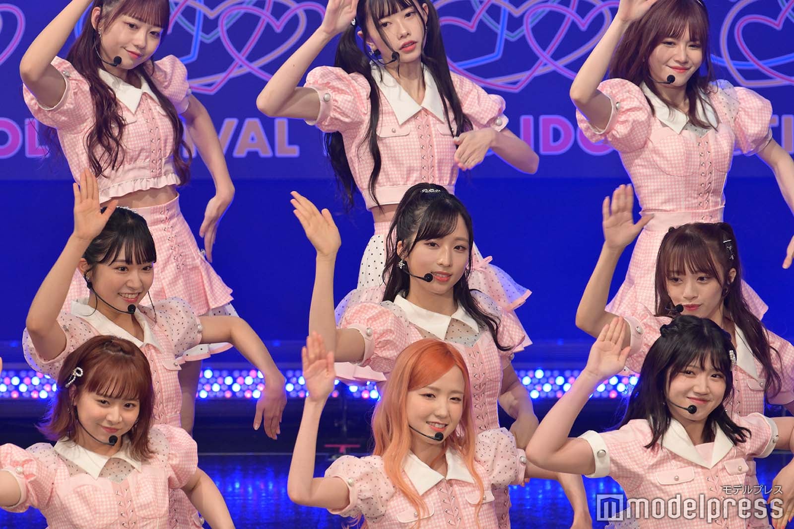 AKB48 メンバーとキスしたら… テレ朝POST » 「目つぶって」元AKB48が人気YouTuberに不意打ち