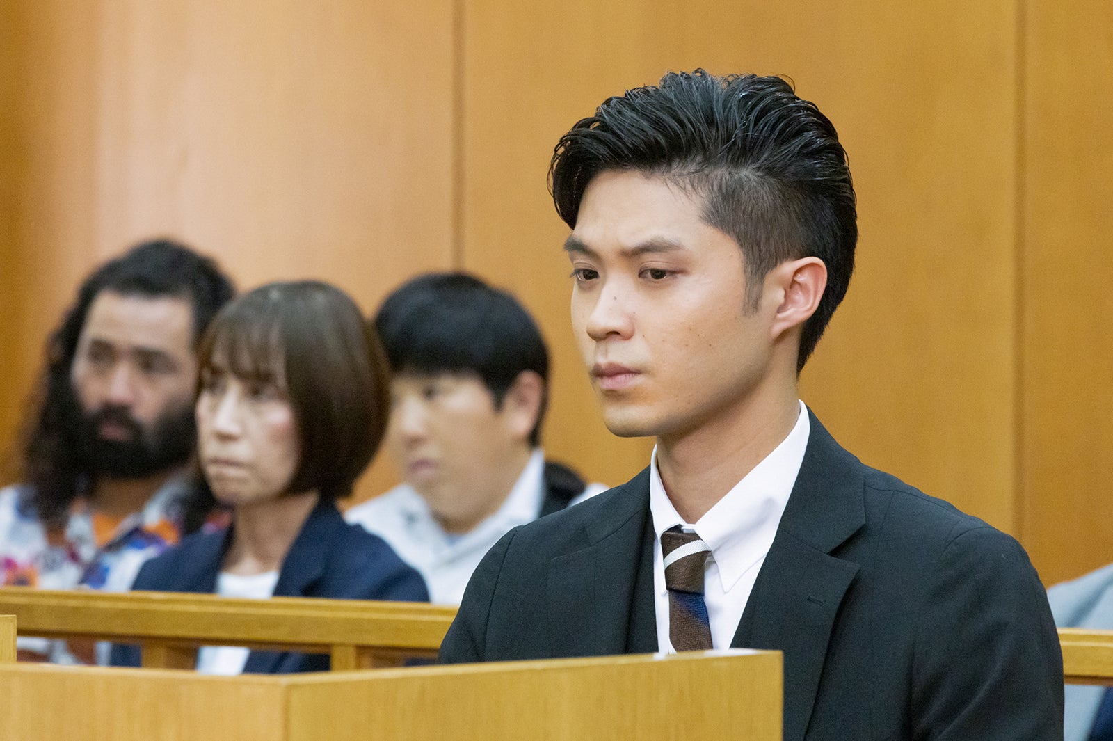 ＜ケイジとケンジ、時々ハンジ。第7話＞目黒、女性被疑者を誘惑？ 諸星・二階堂との恋のトライアングル法廷に