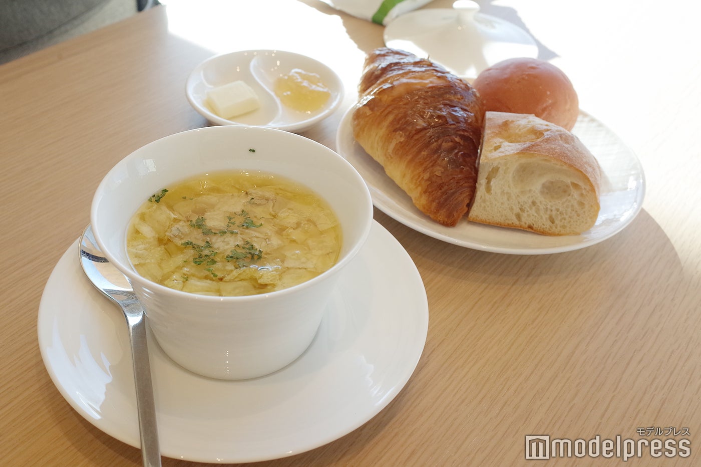 RETONA HAKONE（C）モデルプレス