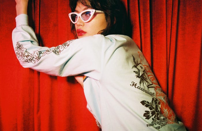 「jouetie」×「PIKO」コラボレインボーロンT(提供写真)