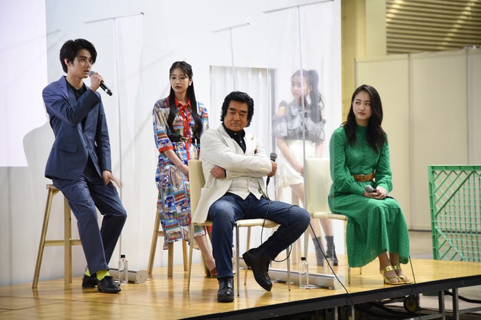 藤岡弘、ファミリー、揃ってイベントに登場 (提供写真)